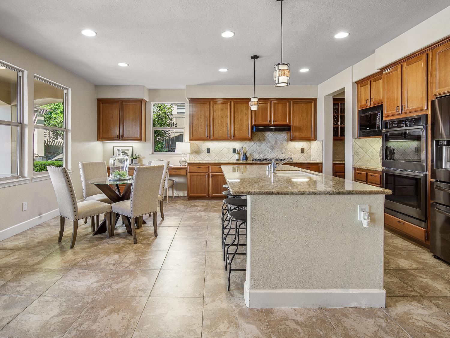 El Dorado Hills, California 95762, United States, 4 Bedrooms Bedrooms, ,4 BathroomsBathrooms,Residential,Active,212337