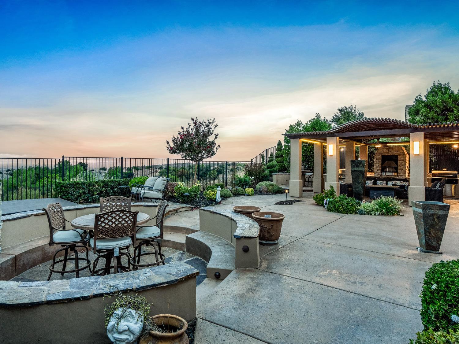 El Dorado Hills, California 95762, United States, 4 Bedrooms Bedrooms, ,4 BathroomsBathrooms,Residential,Active,212337