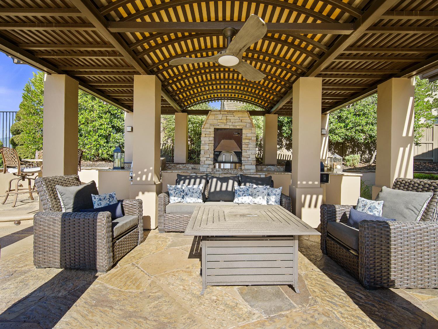 El Dorado Hills, California 95762, United States, 4 Bedrooms Bedrooms, ,4 BathroomsBathrooms,Residential,Active,212337