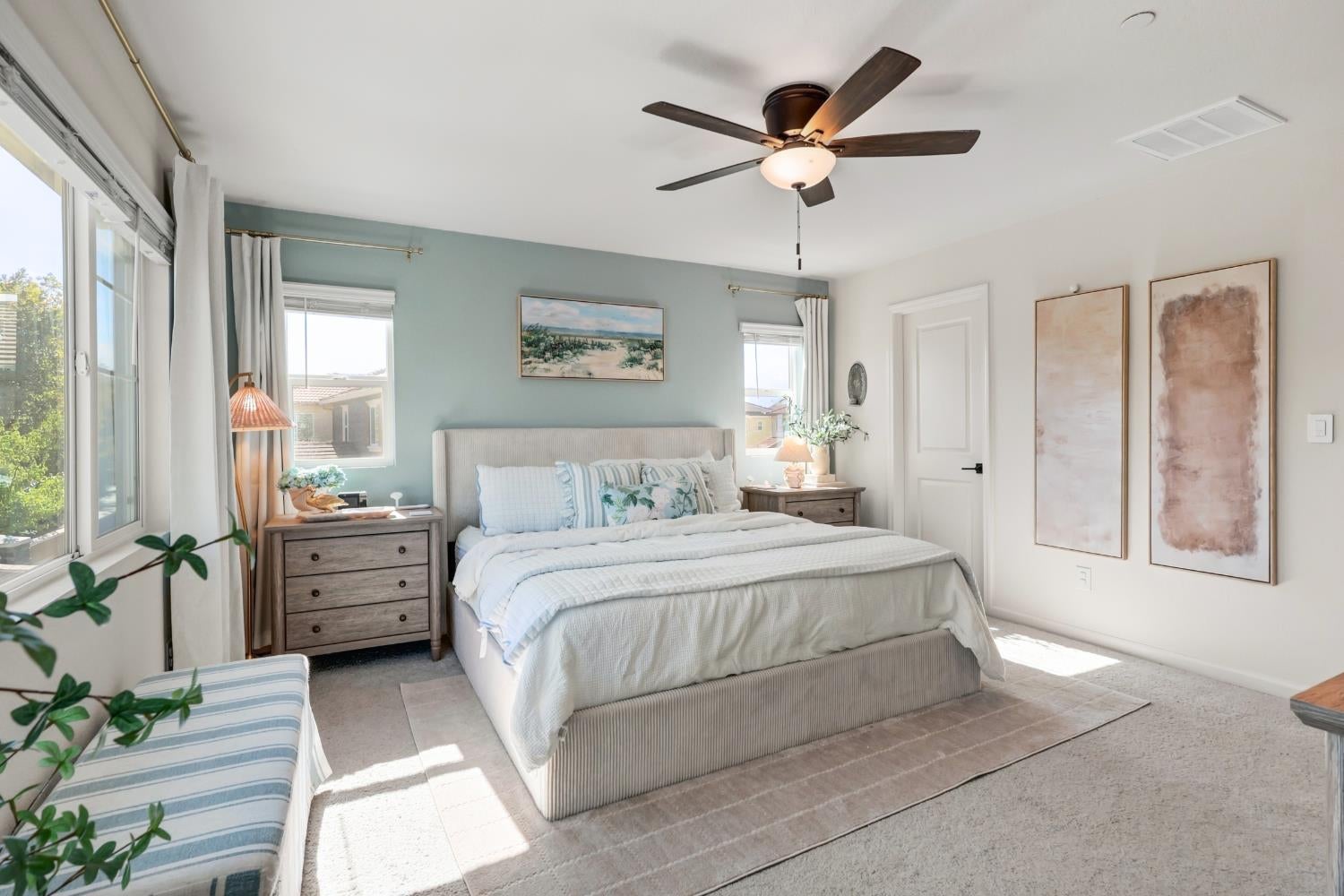 1393 Lincolnshire Circle