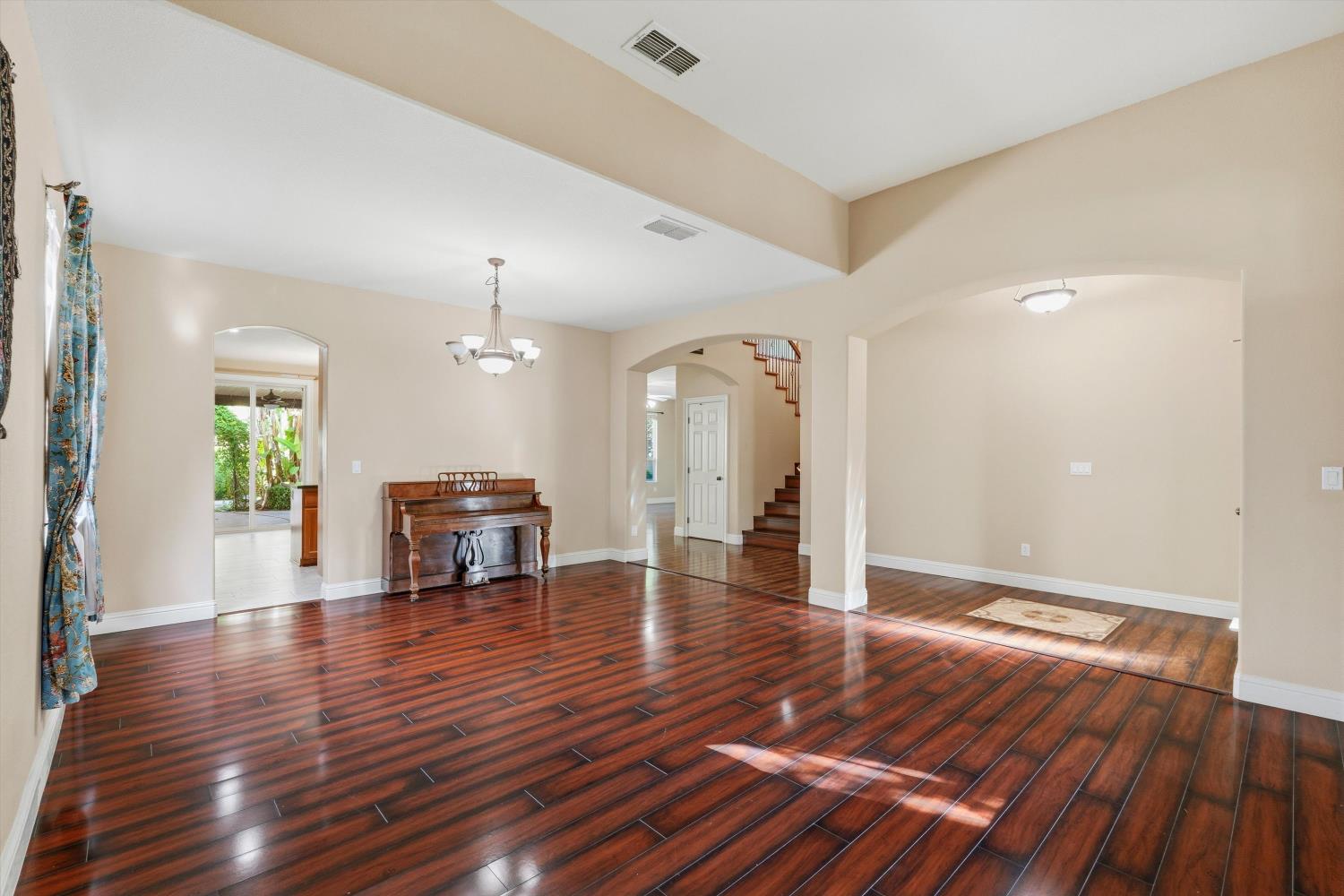 1766 Barossa Way