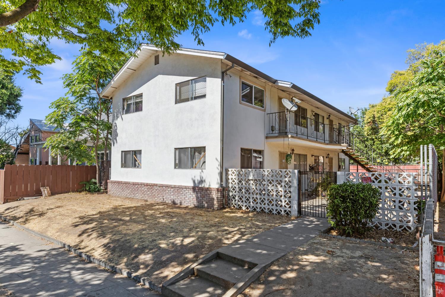814 2nd Street