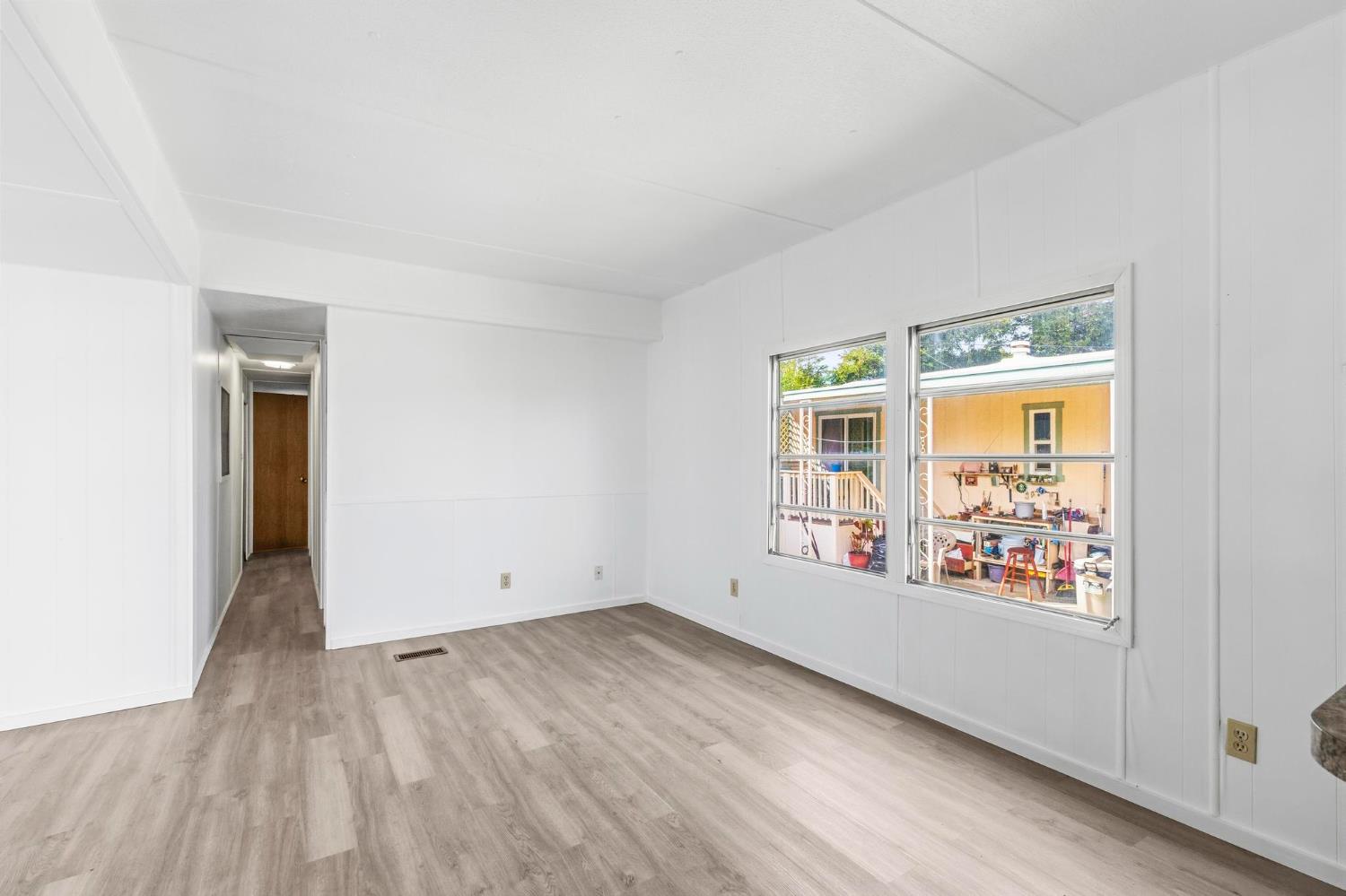 350 N George Washington Boulevard 9