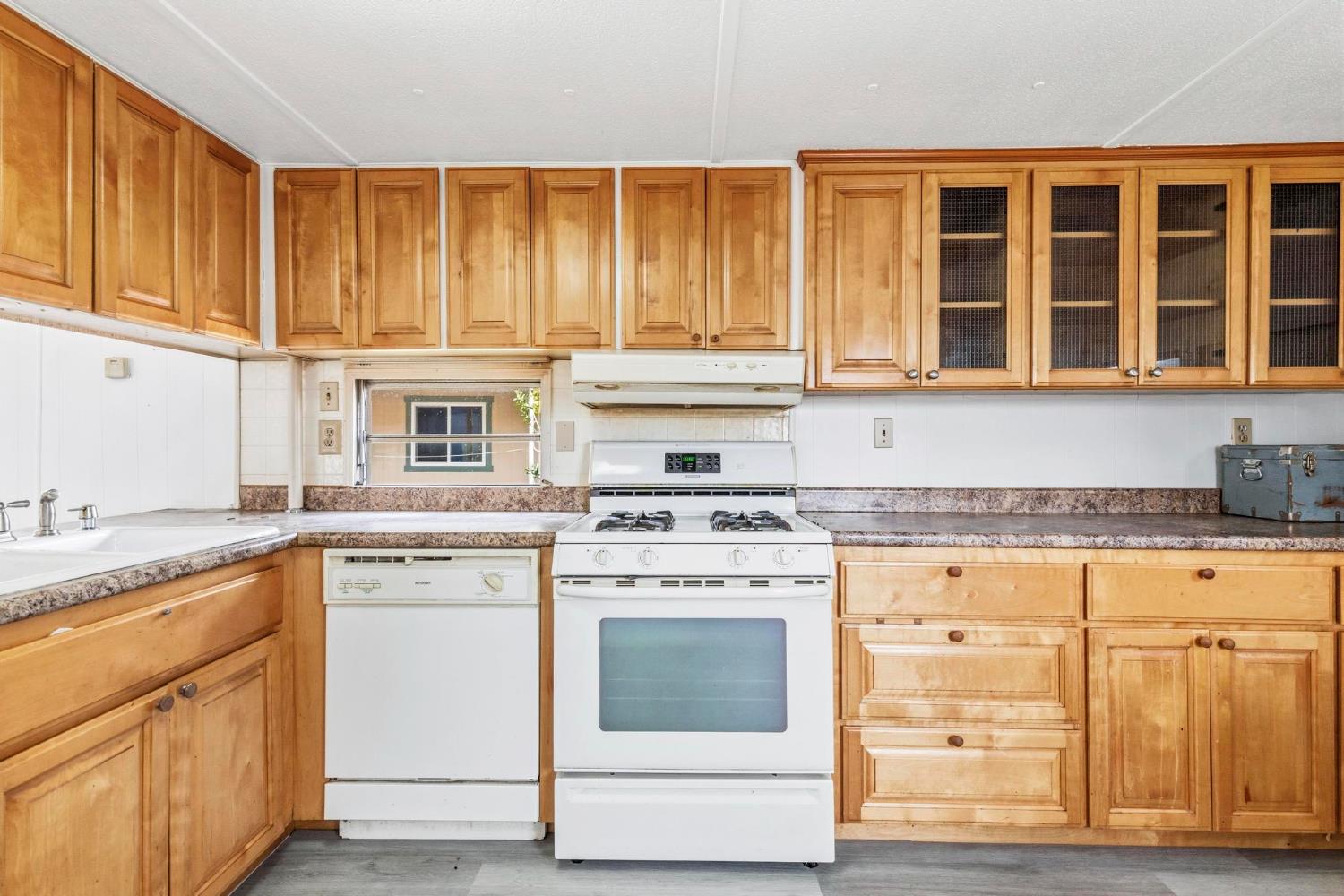 350 N George Washington Boulevard 9