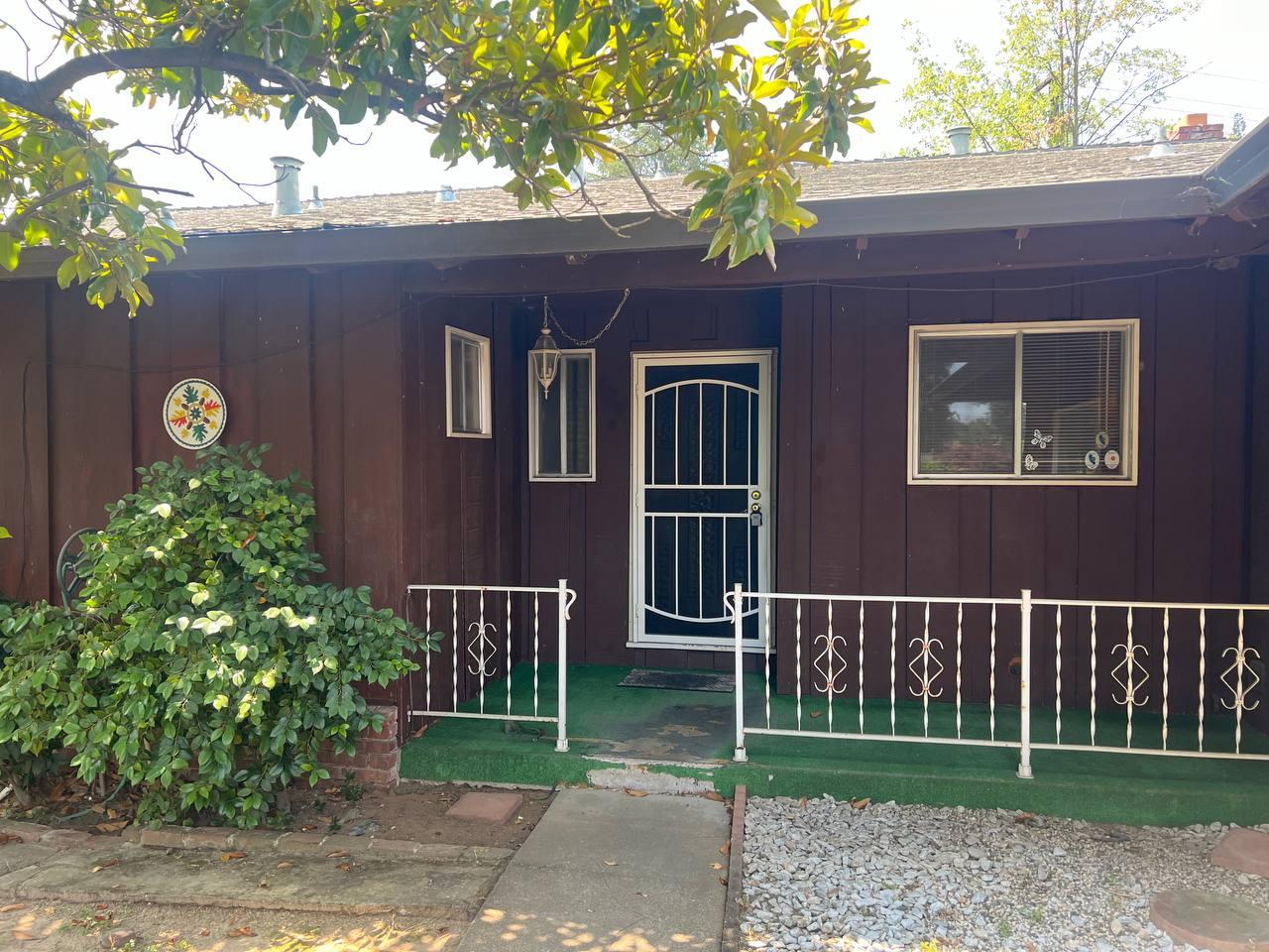7832 Ahl Way