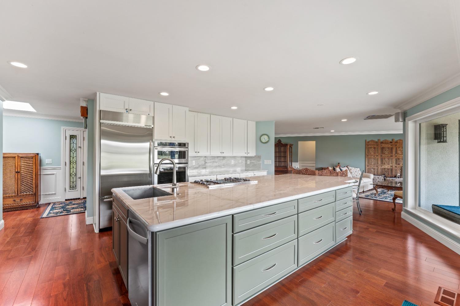 6435 Fairway Court