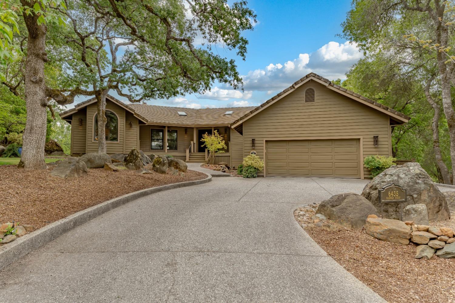 6435 Fairway Court