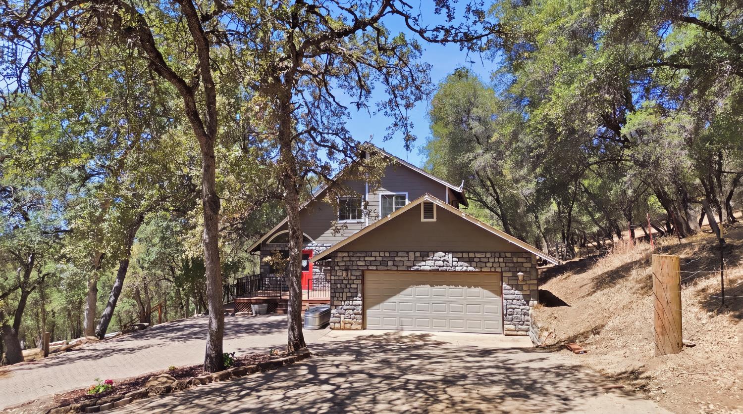 3300 Broken Branch Trail