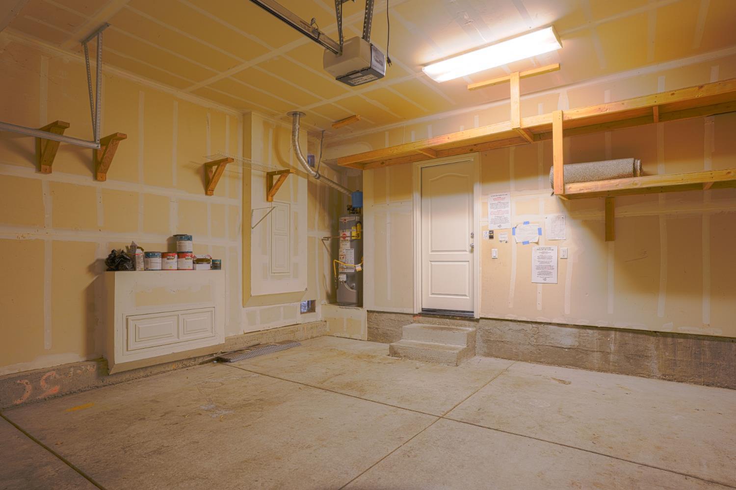 Sacramento, California 95835, United States, 3 Bedrooms Bedrooms, ,3 BathroomsBathrooms,Residential,Pending,233074