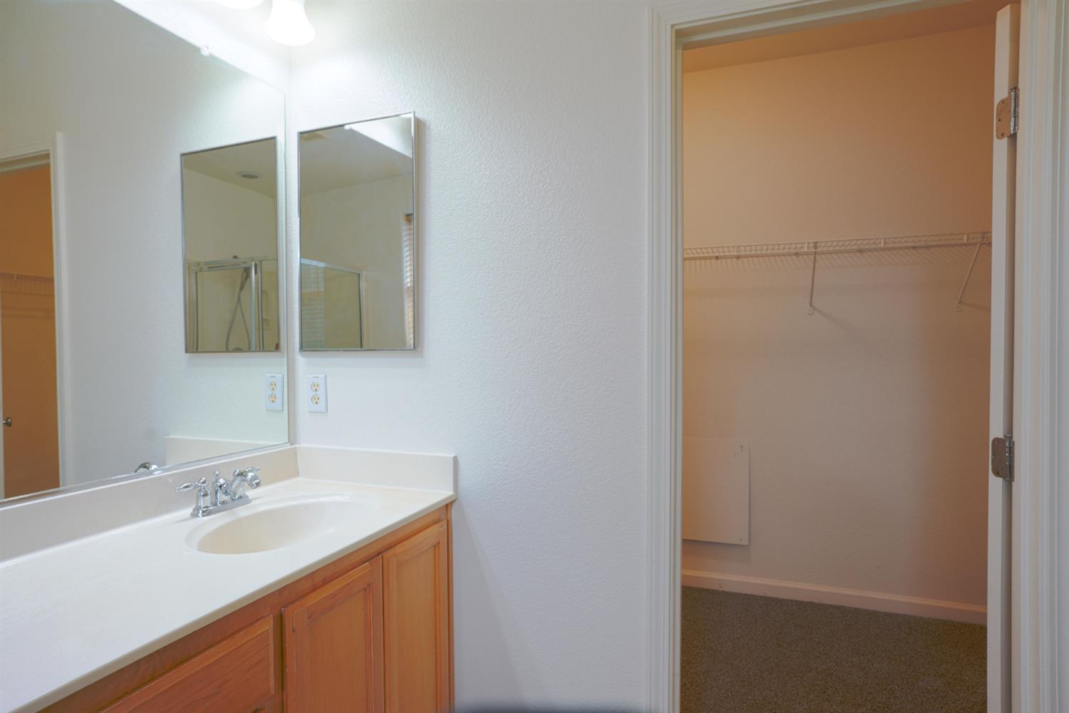 Sacramento, California 95835, United States, 3 Bedrooms Bedrooms, ,3 BathroomsBathrooms,Residential,Pending,233074