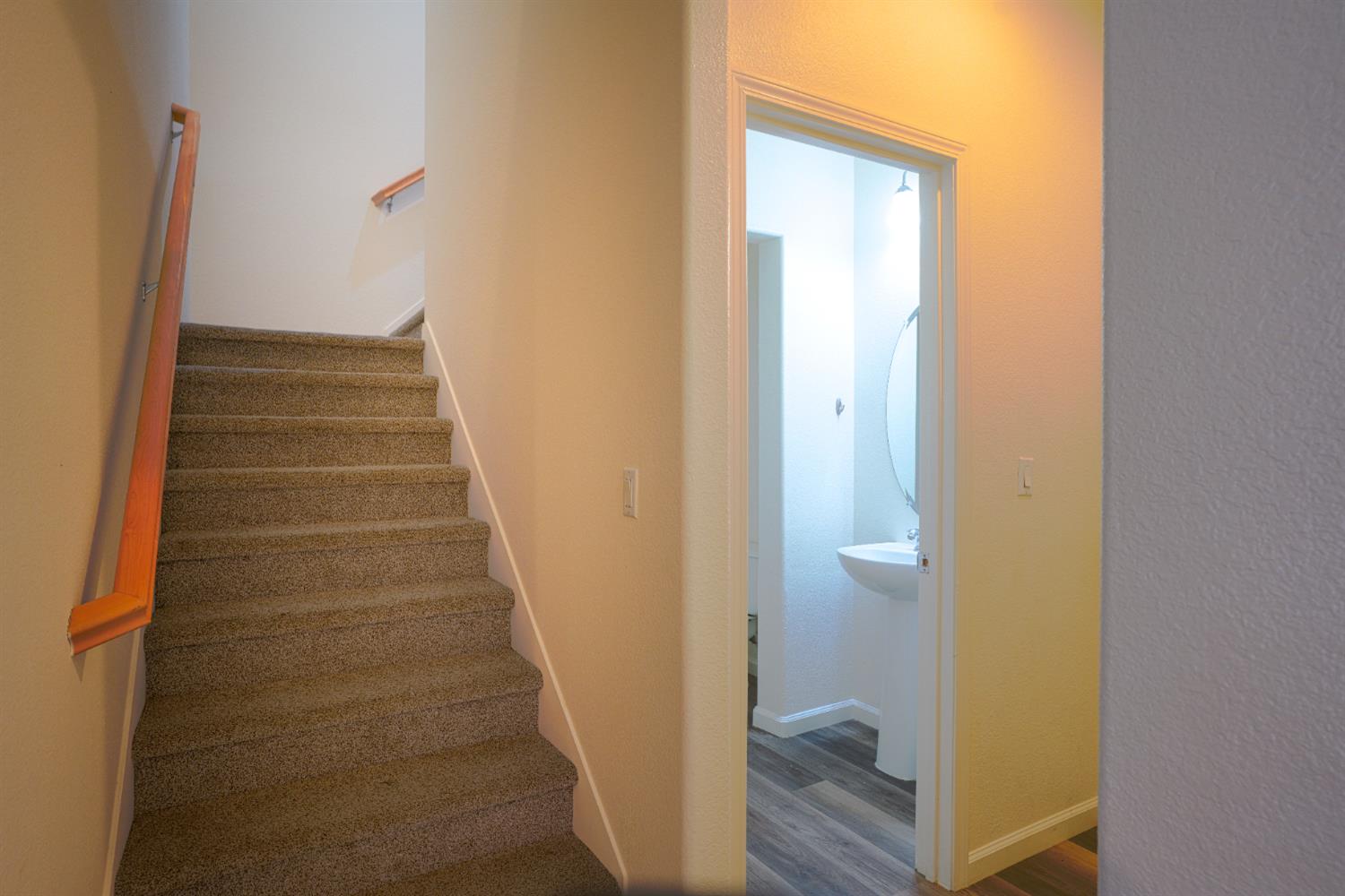 Sacramento, California 95835, United States, 3 Bedrooms Bedrooms, ,3 BathroomsBathrooms,Residential,Pending,233074