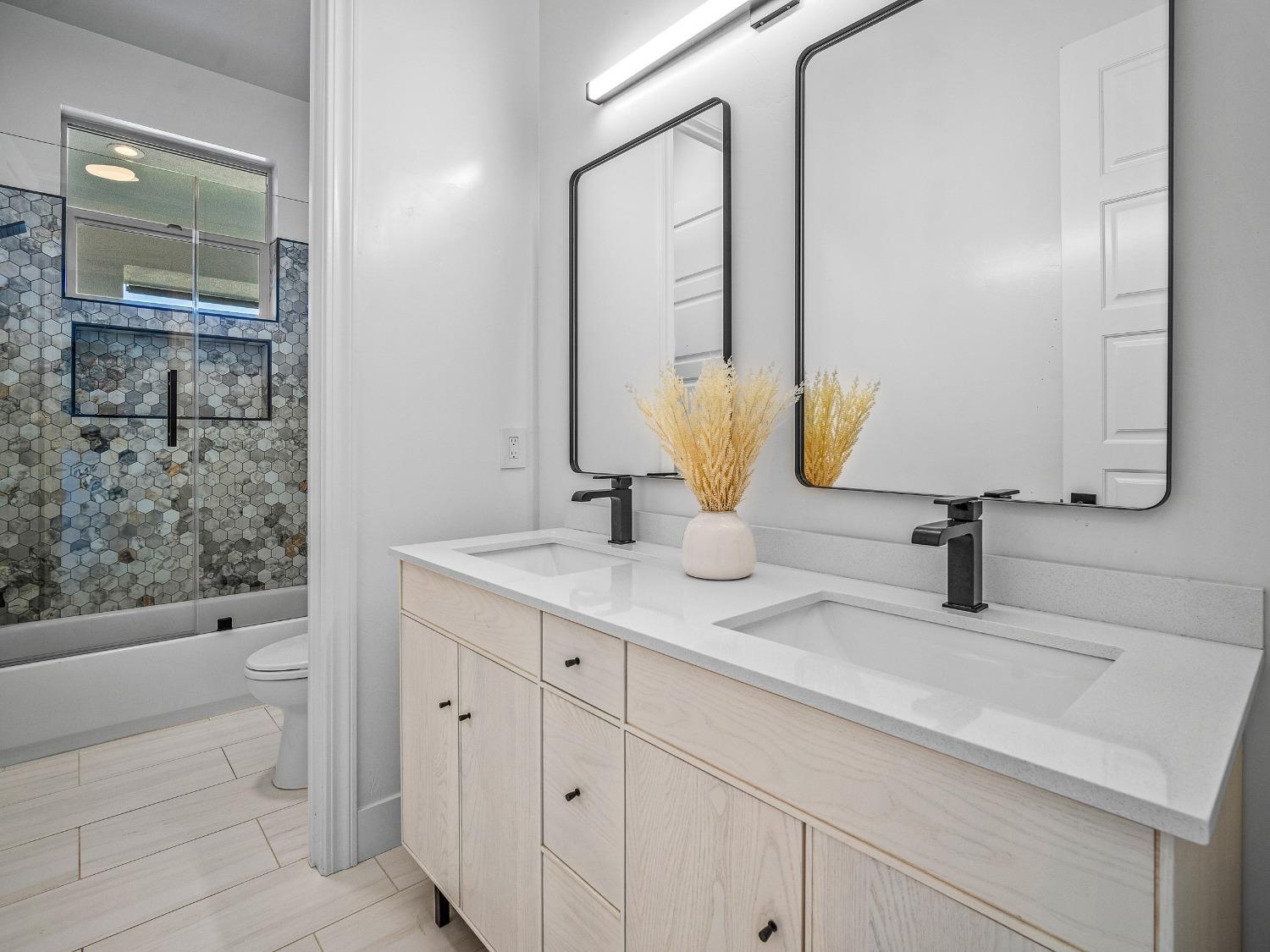 El Dorado Hills, California 95762, United States, 4 Bedrooms Bedrooms, ,4 BathroomsBathrooms,Residential,Active,187138