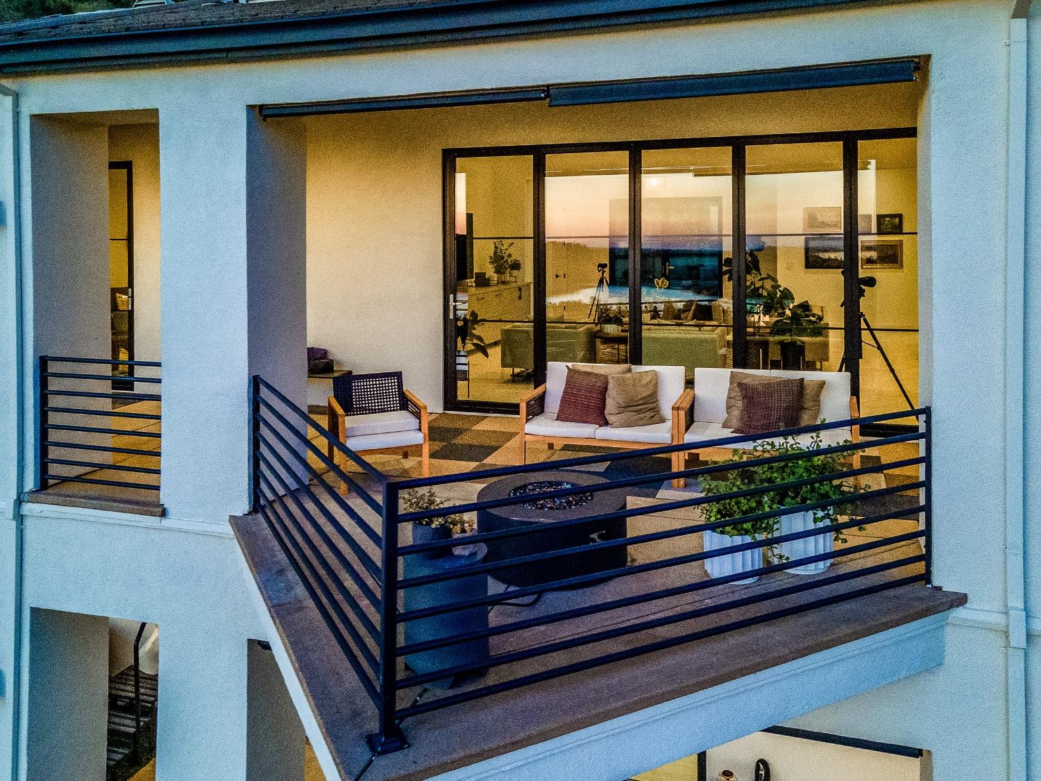 El Dorado Hills, California 95762, United States, 4 Bedrooms Bedrooms, ,4 BathroomsBathrooms,Residential,Active,187138