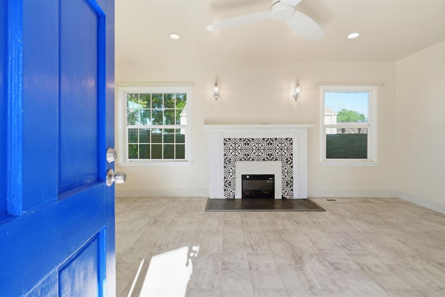 2121 Juliesse Avenue