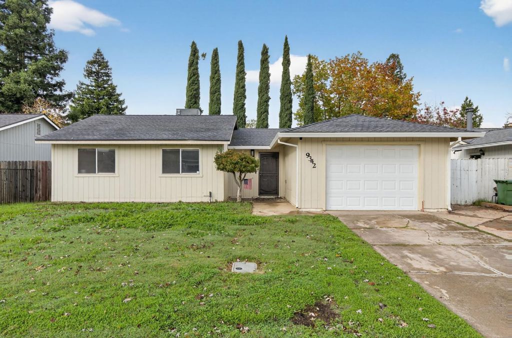 Photo of 9342 Los Torres Drive, Elk Grove, CA 95624 (MLS # 225146487)