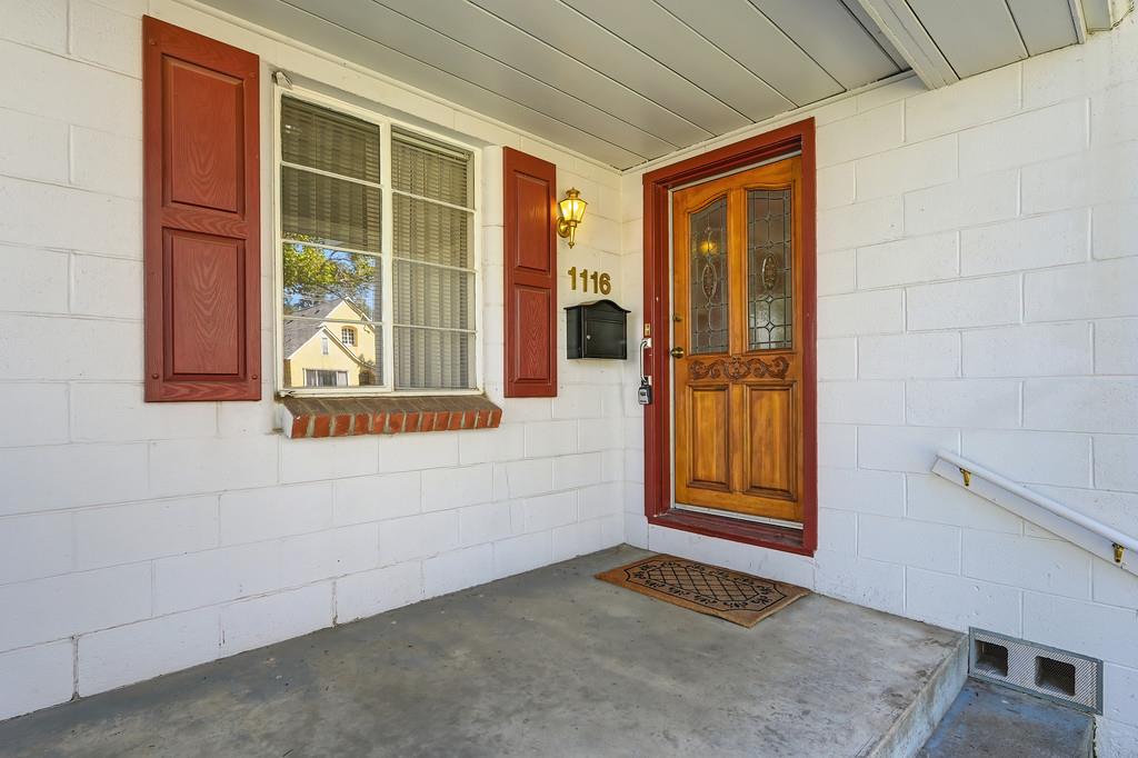 1116 Lochbrae Road