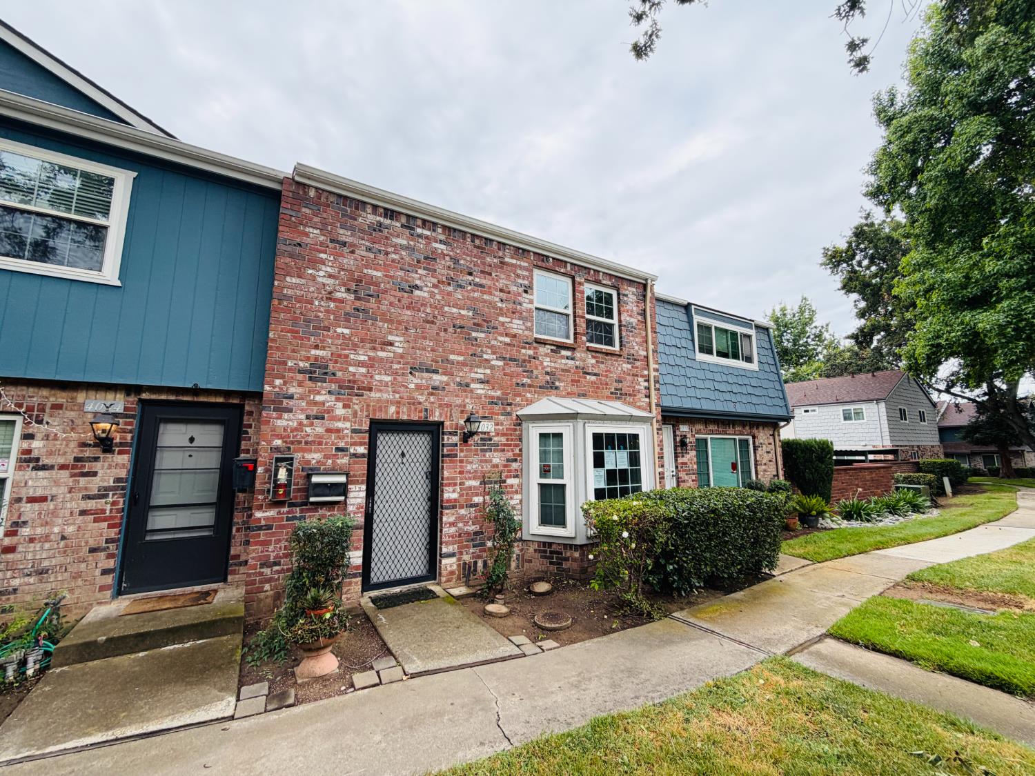 4032 Oak Villa Circle