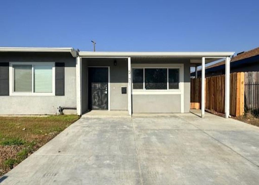 Photo of 5171 37th Avenue, Sacramento, CA 95824 (MLS # 226004901)