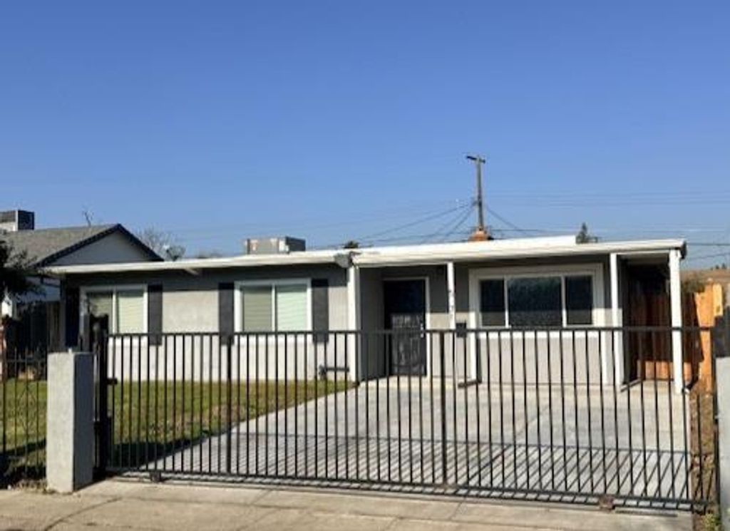 Photo of 5171 37th Avenue, Sacramento, CA 95824 (MLS # 226004901)