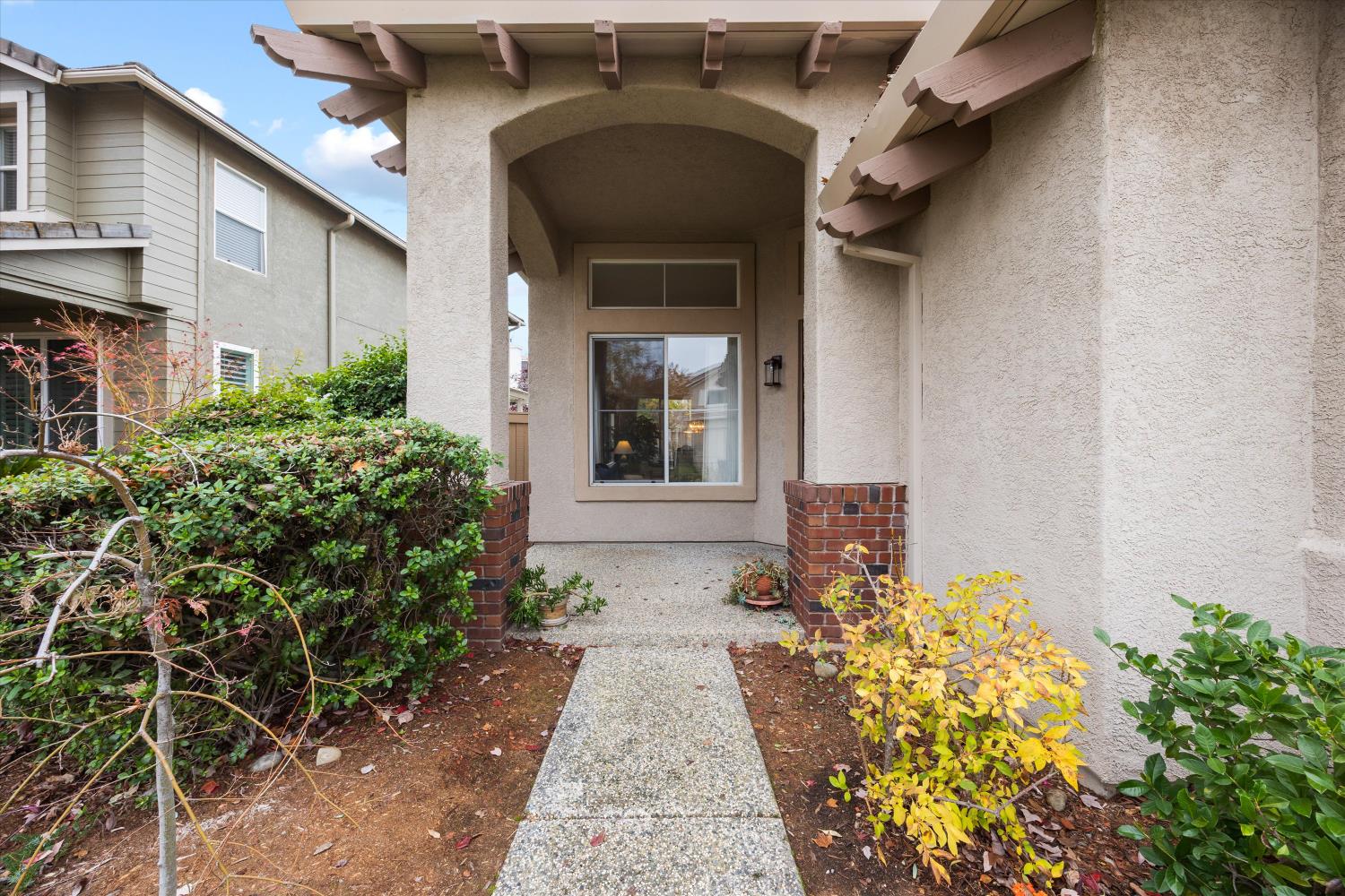 1121 Elderberry Circle