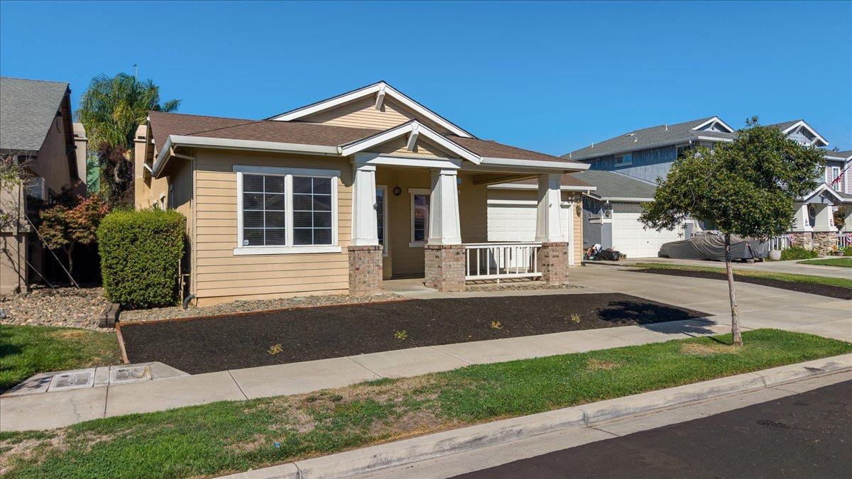 564 Old Bluff Court