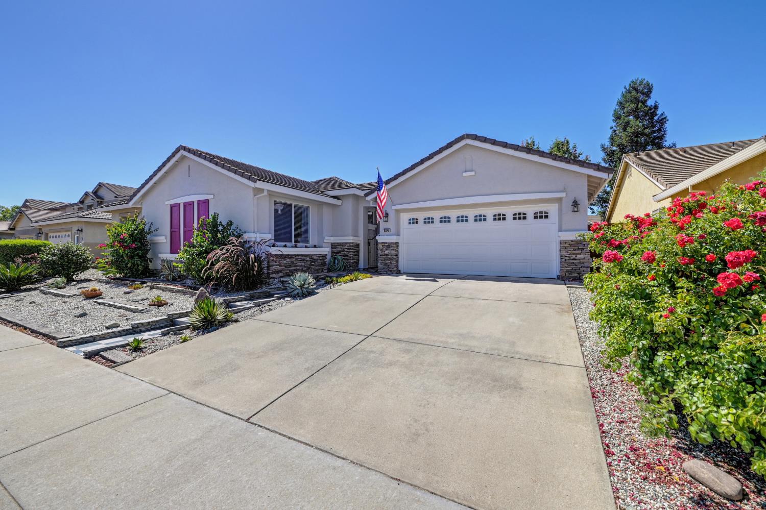 10040 Prairie Dunes Way