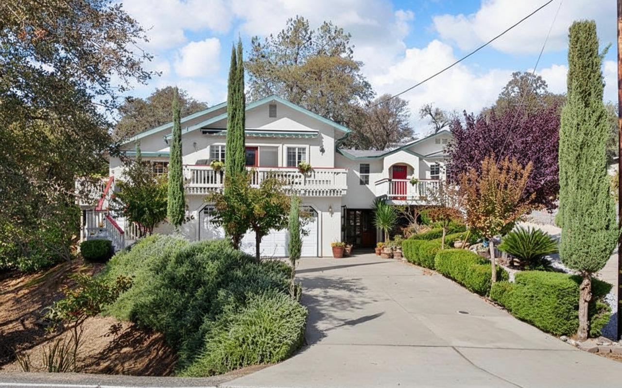 4856 Kiva Dr