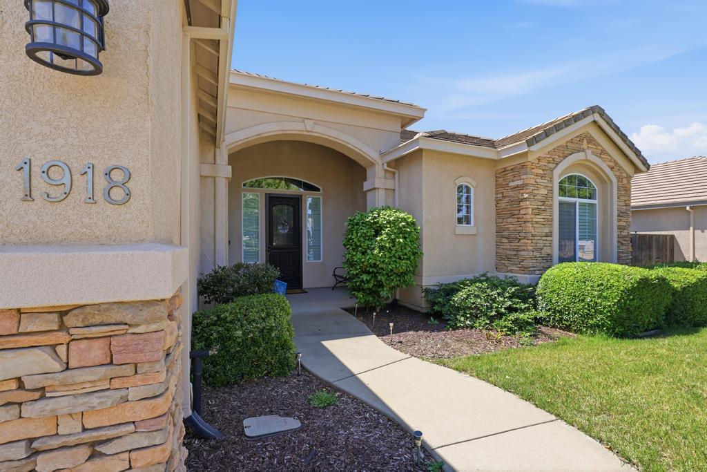 1918 Heidi Way