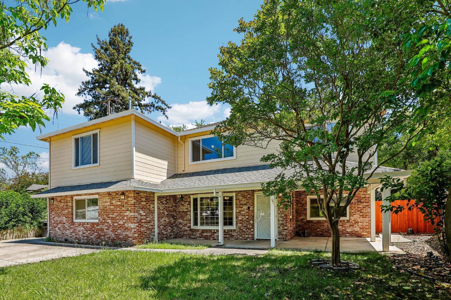 6808 Kermit Lane