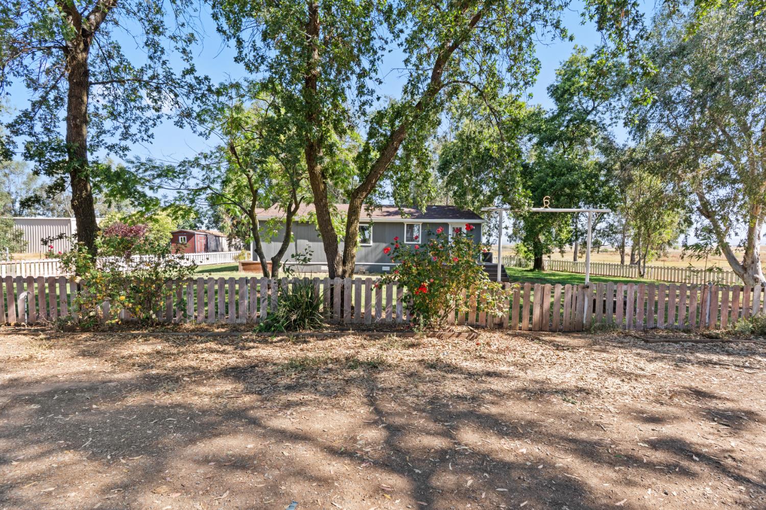 4364 N Beale Road