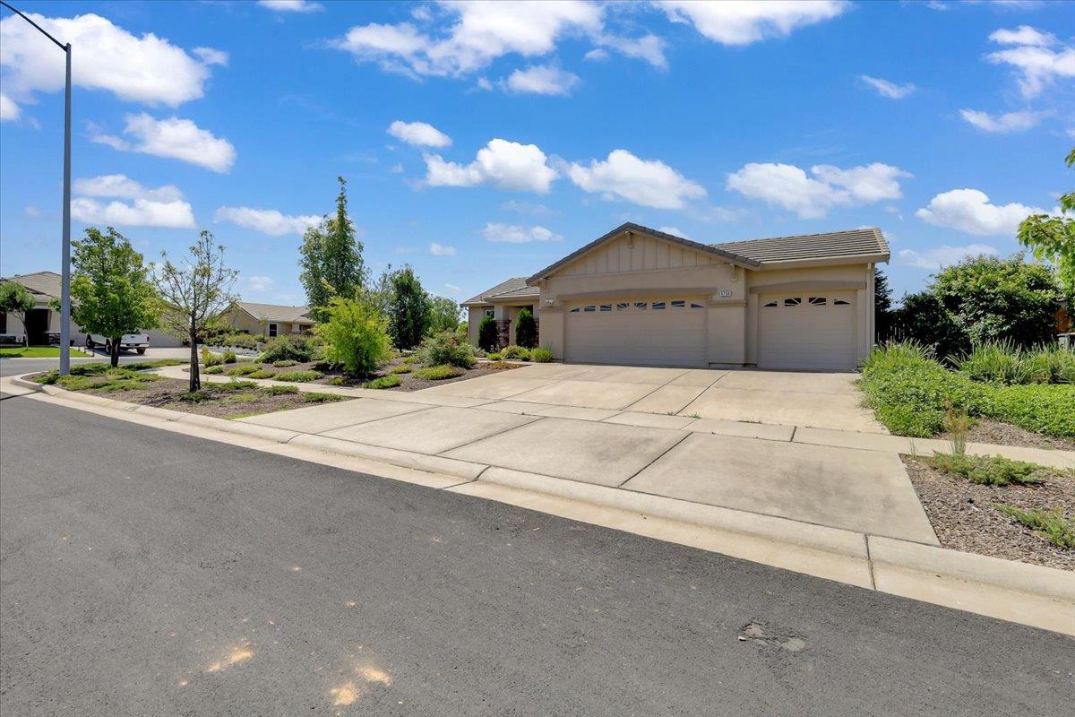 5736 Lochcarron