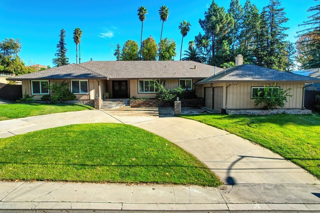 Photo of 6828 Oakdale Road, Riverbank, CA 95367 (MLS # 225114991)
