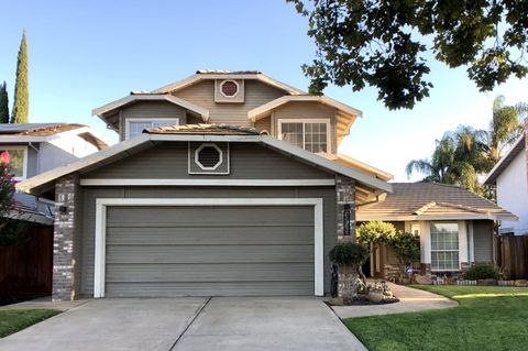 1735 W Kavanagh Avenue Tracy CA 95376