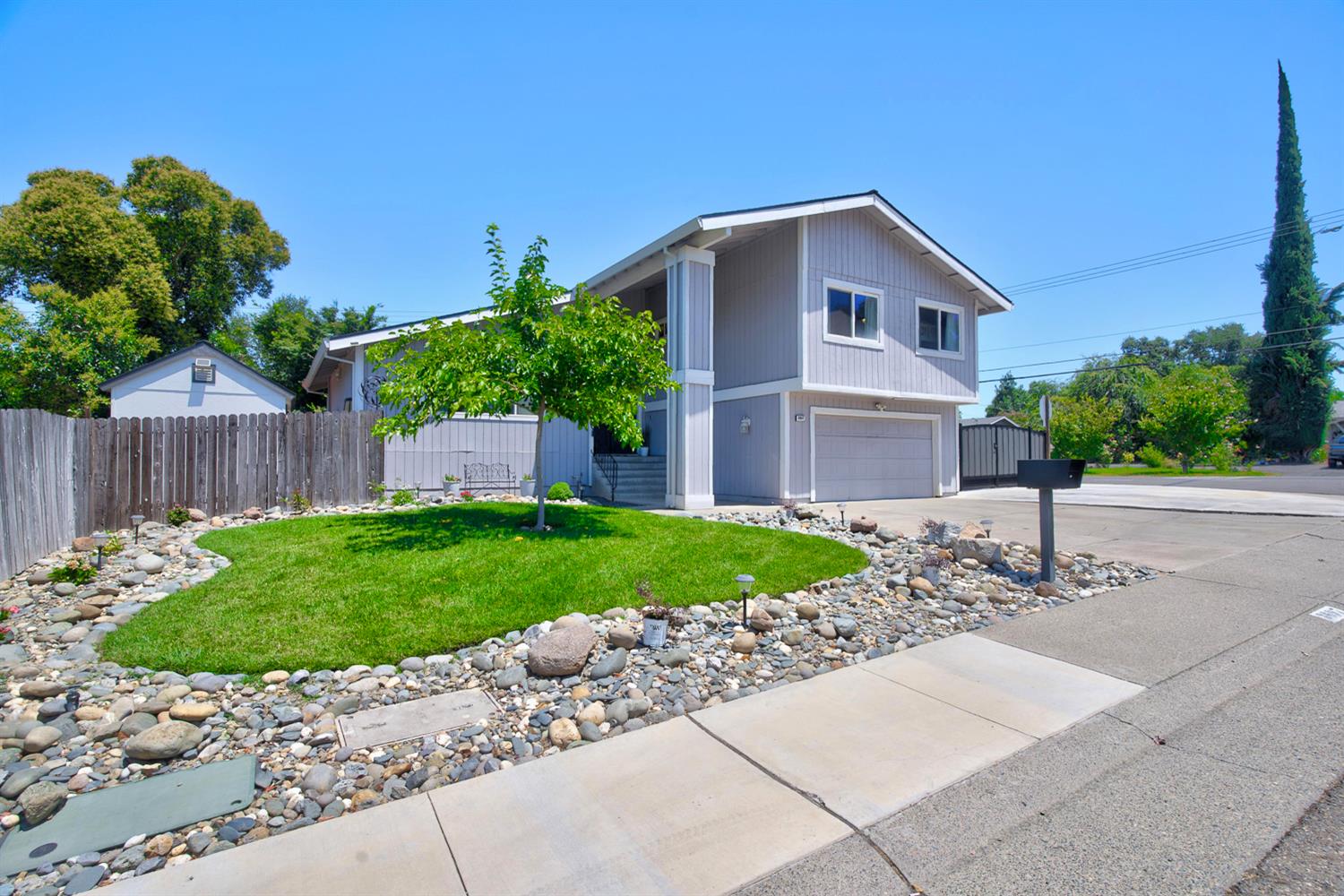 8697 Quail Oak Way