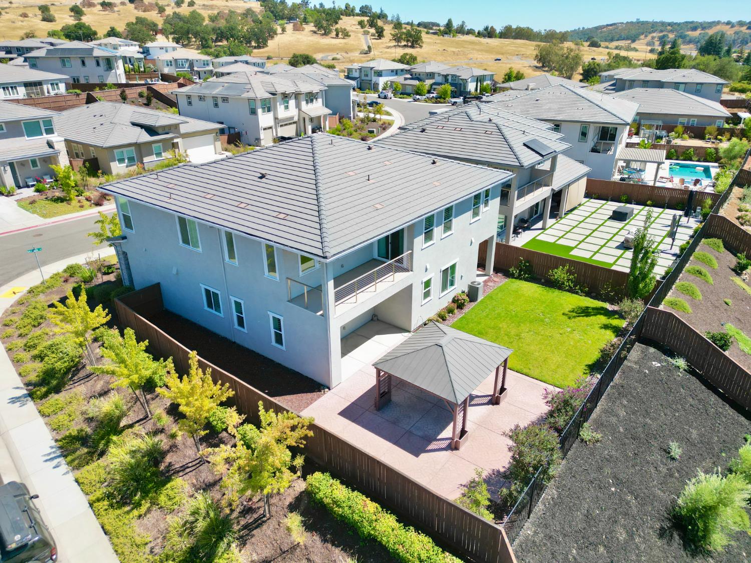 El Dorado Hills, California 95762, United States, 5 Bedrooms Bedrooms, ,5 BathroomsBathrooms,Residential,Active,187764