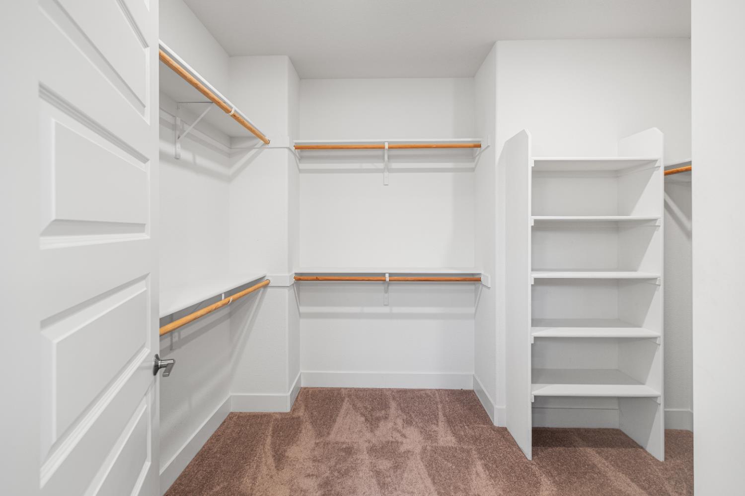 El Dorado Hills, California 95762, United States, 5 Bedrooms Bedrooms, ,5 BathroomsBathrooms,Residential,Active,187764