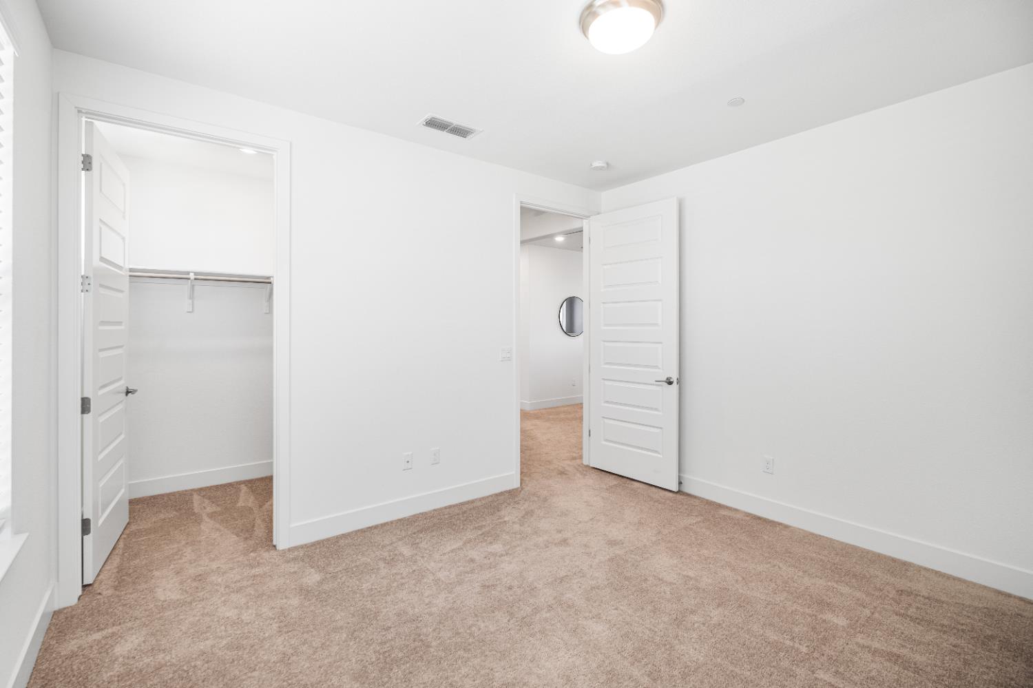 El Dorado Hills, California 95762, United States, 5 Bedrooms Bedrooms, ,5 BathroomsBathrooms,Residential,Active,187764