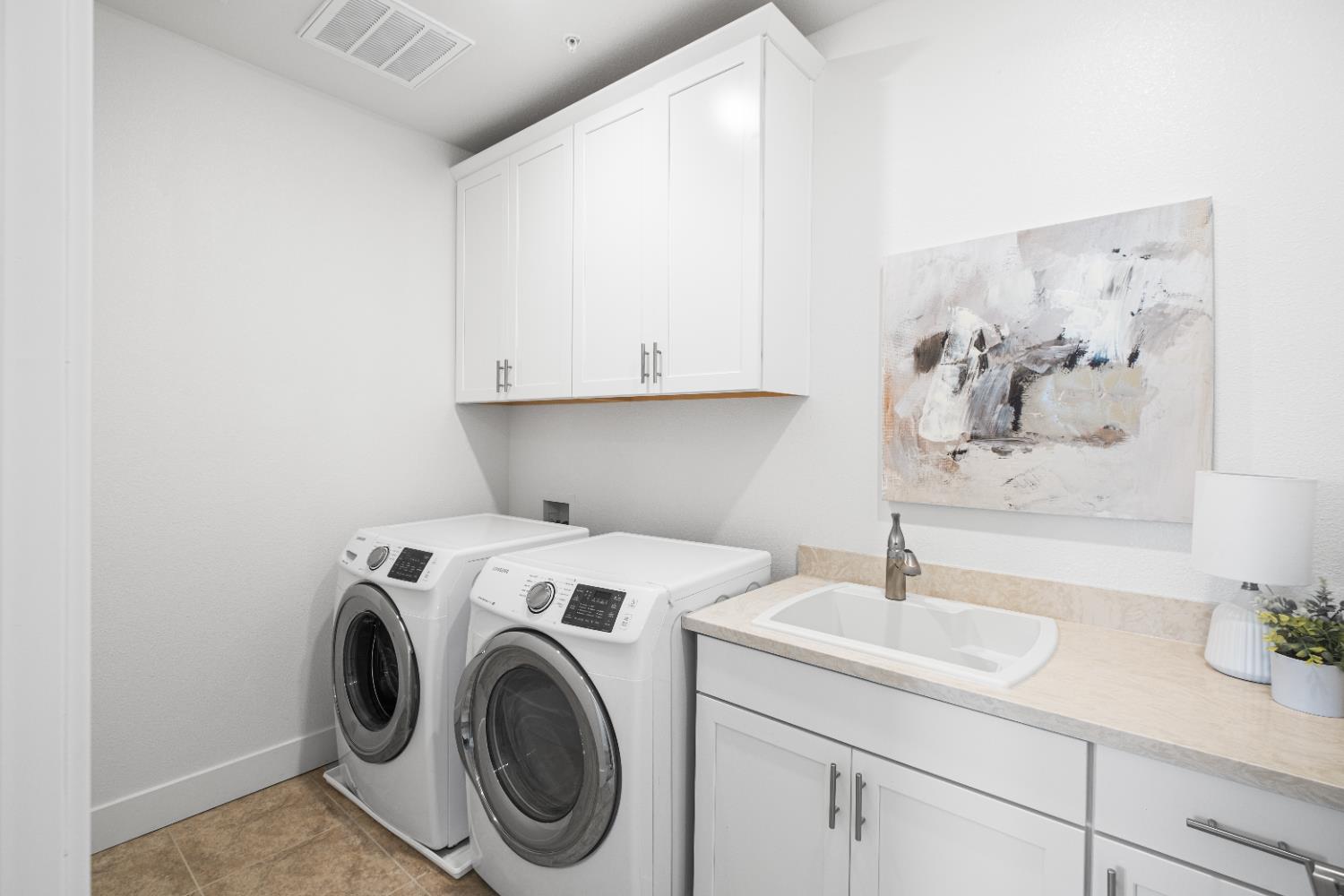 El Dorado Hills, California 95762, United States, 5 Bedrooms Bedrooms, ,5 BathroomsBathrooms,Residential,Active,187764