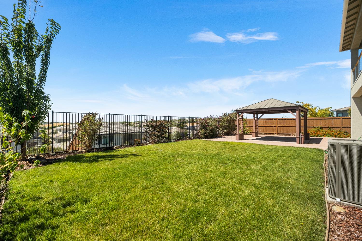 El Dorado Hills, California 95762, United States, 5 Bedrooms Bedrooms, ,5 BathroomsBathrooms,Residential,Active,187764