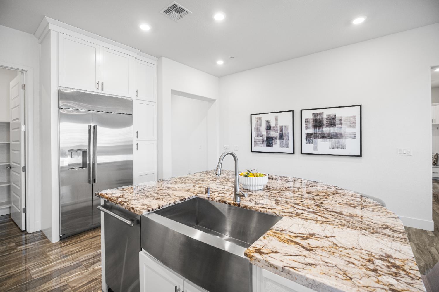 El Dorado Hills, California 95762, United States, 5 Bedrooms Bedrooms, ,5 BathroomsBathrooms,Residential,Active,187764