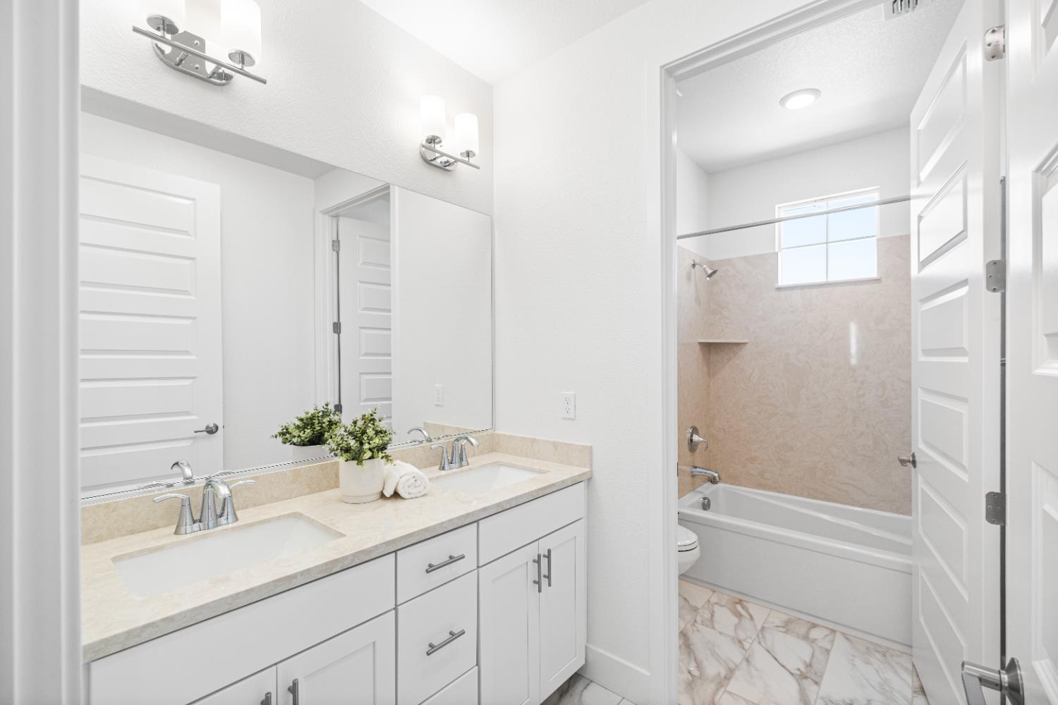 El Dorado Hills, California 95762, United States, 5 Bedrooms Bedrooms, ,5 BathroomsBathrooms,Residential,Active,187764