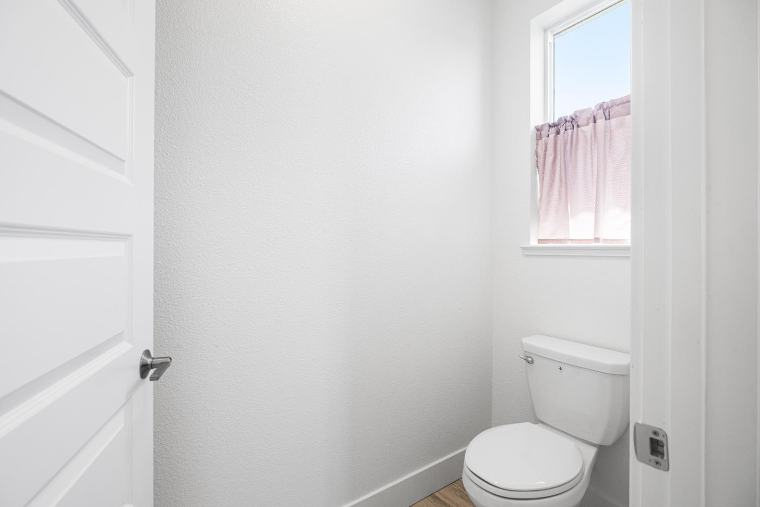 El Dorado Hills, California 95762, United States, 5 Bedrooms Bedrooms, ,5 BathroomsBathrooms,Residential,Active,187764