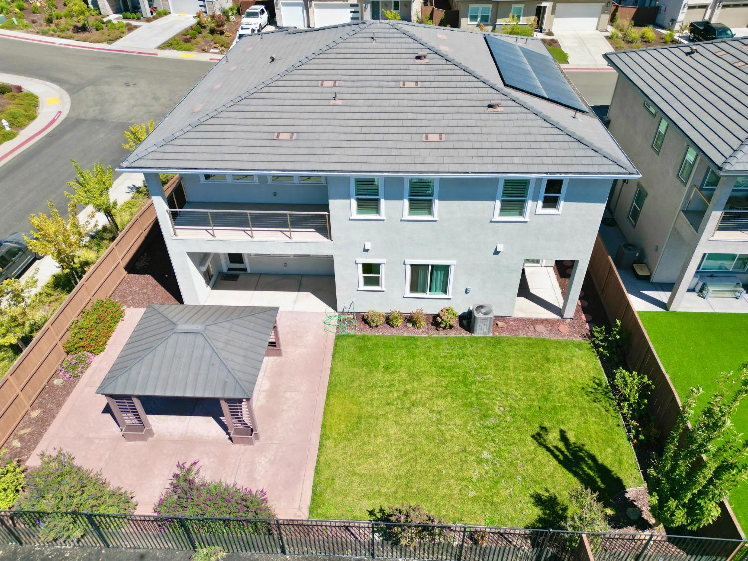 El Dorado Hills, California 95762, United States, 5 Bedrooms Bedrooms, ,5 BathroomsBathrooms,Residential,Active,187764