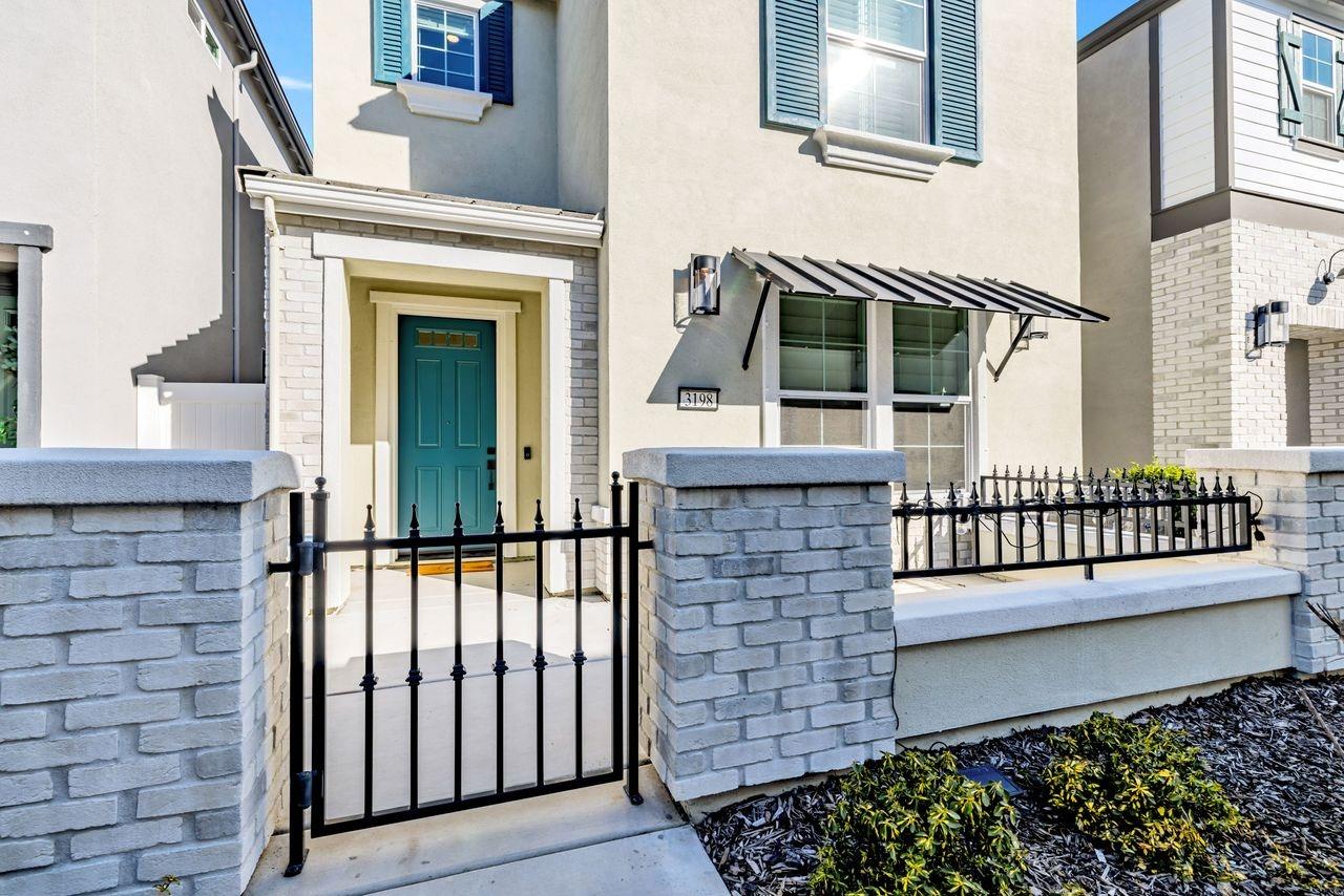 3198 Longspur Lane
