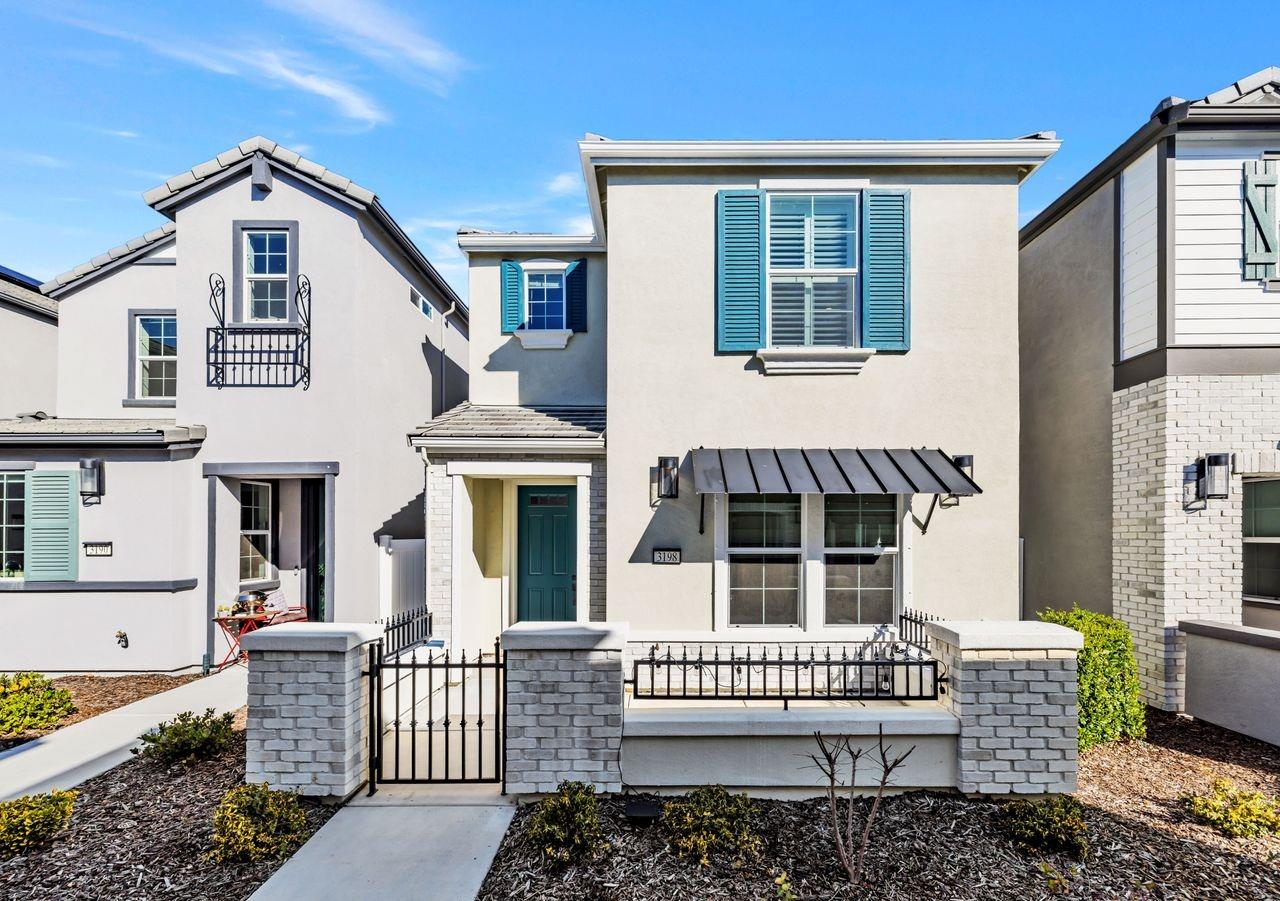 3198 Longspur Lane