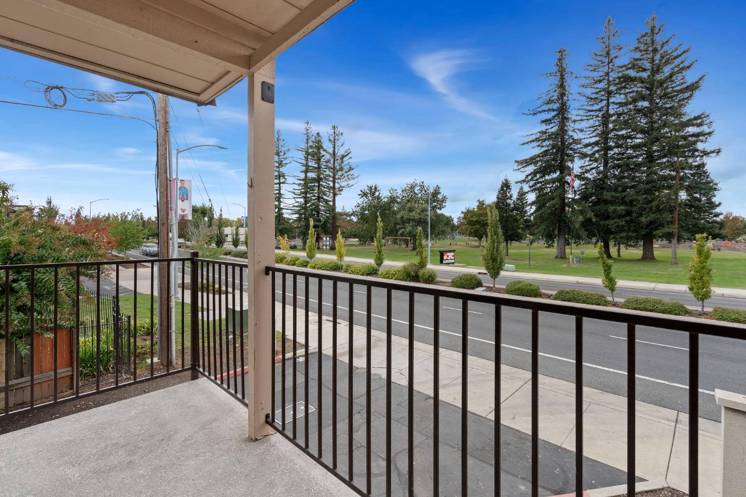 7032 Fair Oaks Boulevard 1