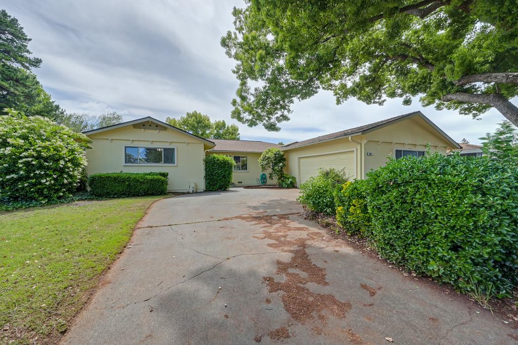 950 Trestle Glen Way