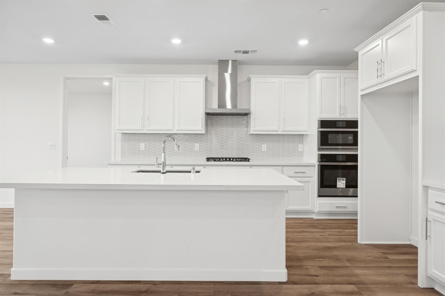 4025 Salamander Circle