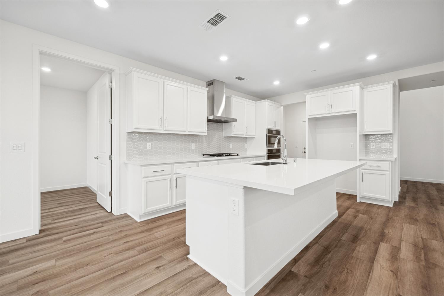 4025 Salamander Circle