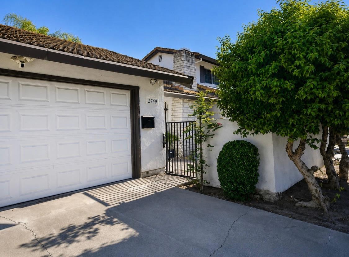 2760 Santiago Drive